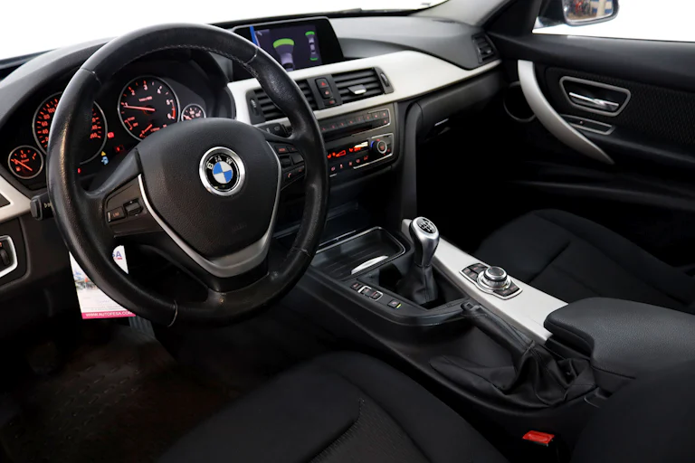 BMW 320 d 184cv 4P S/S # NAVY, BIXENON, PARKTRONIC foto 17