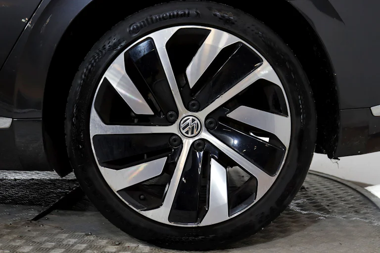 Volkswagen Arteon 2.0 TDI R-Line 150cv 5P S/S # IVA DEDUCIBLE, NAVY, FAROS LED foto 28