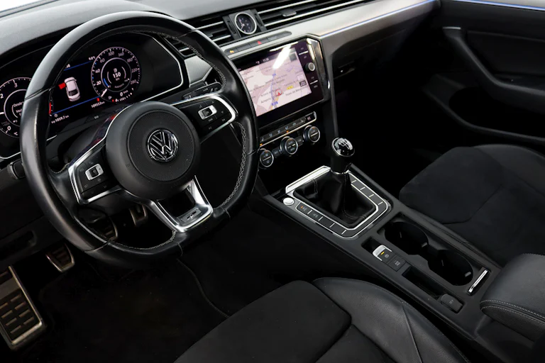 Volkswagen Arteon 2.0 TDI R-Line 150cv 5P S/S # IVA DEDUCIBLE, NAVY, FAROS LED foto 17