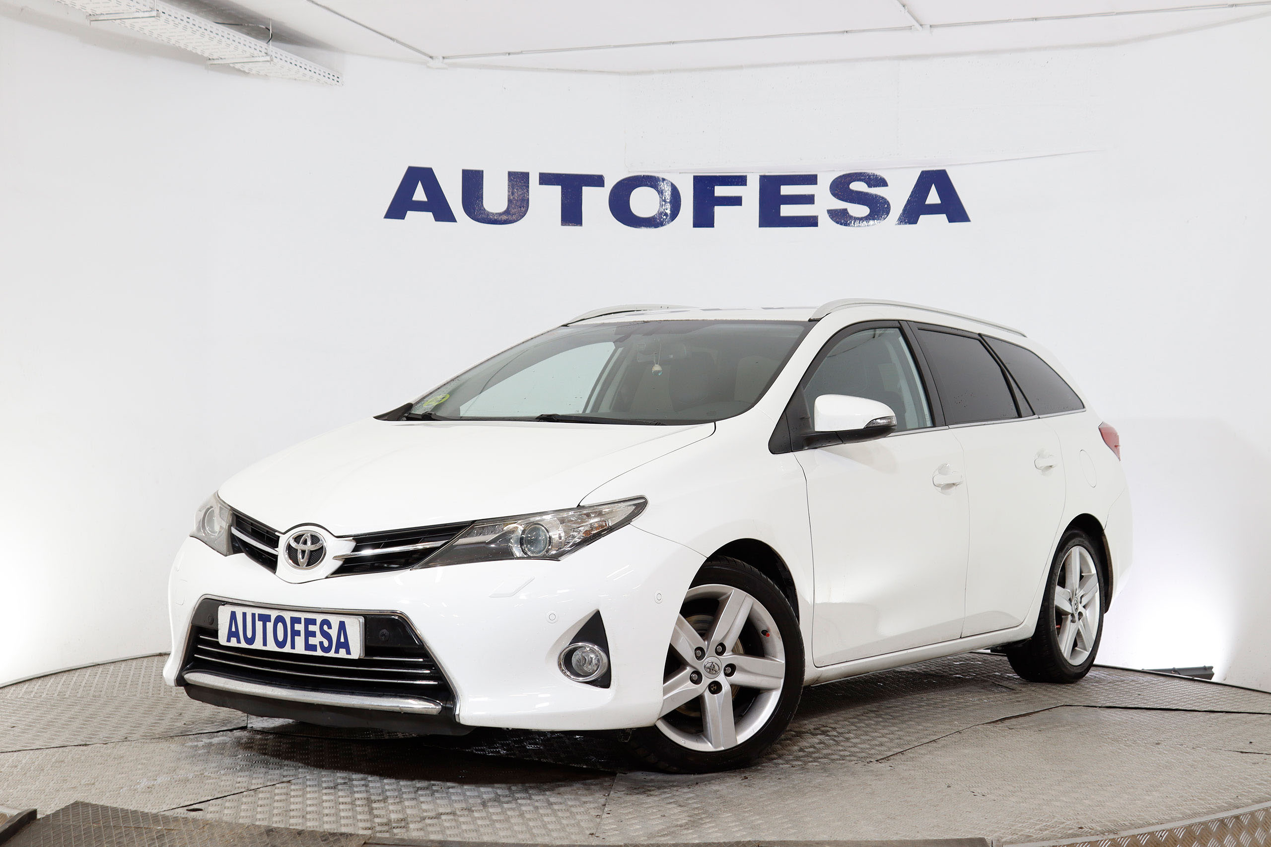 Toyota Auris 2.0 D 124cv ACTIVE TOURING SPORT 5P S/S # BIXENON, PARKTRONIC