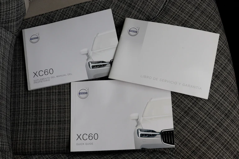 Volvo Xc 60 2.0 D3 Momentum 150cv 5P S/S # IVA DEDUCIBLE, NAVY, FAROS LED foto 26