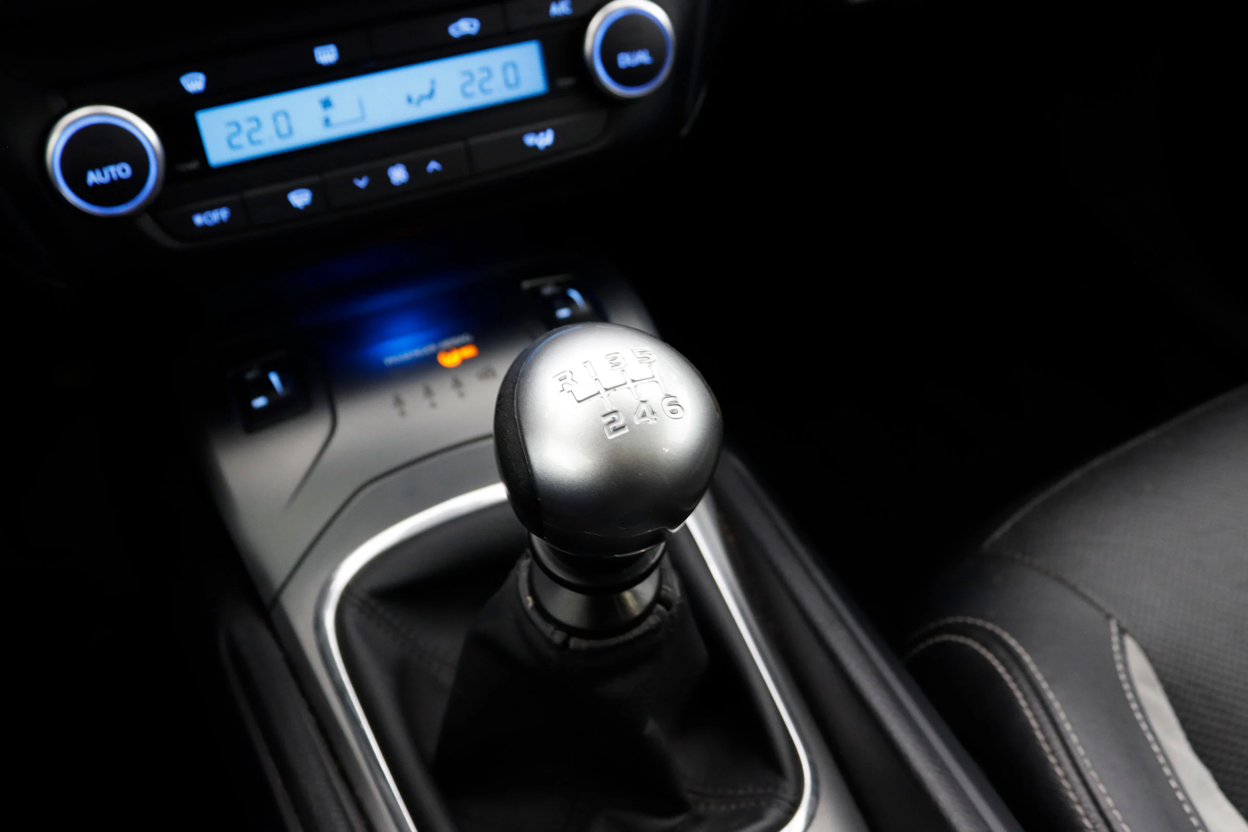 Toyota Avensis 2.0 TOURING SPORTS D4-D Dynamic 143cv 5P S/S # FAROS LED, TECHO PANORAMICO - Foto 23