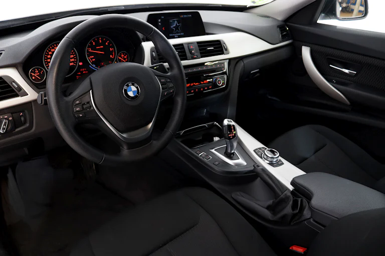 BMW 318 Gran Turismo 150cv Auto 5P S/S # IVA DEDUCIBLE, NAVY, FAROS LED foto 17