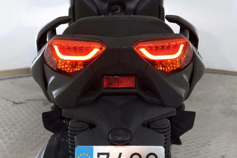 Yamaha X-Max 12cv Auto ABS # FAROS LED foto 11