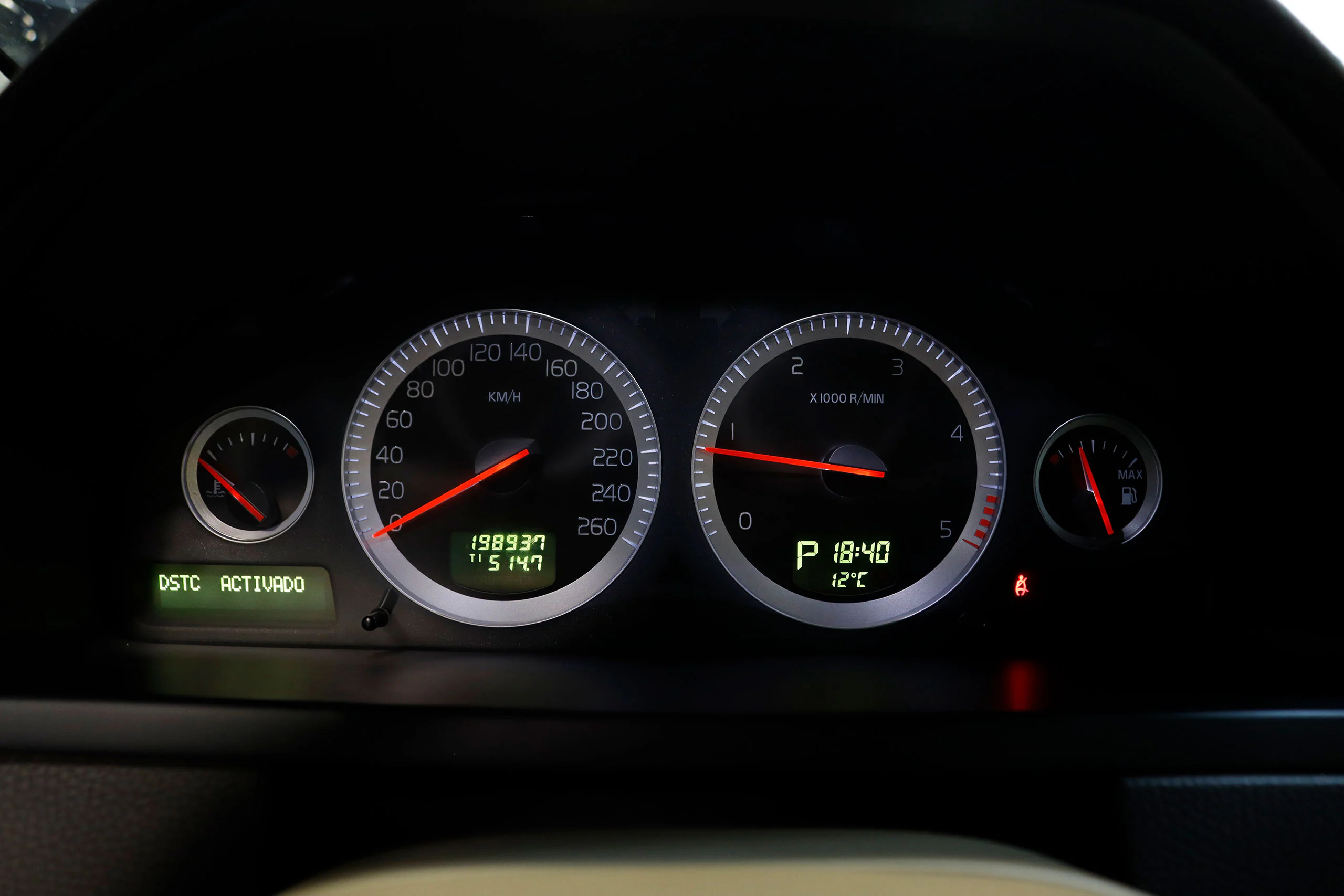 Volvo Xc 90 2.4 D5 200cv Momentum AWD 5p 7Plazas Auto # CUERO,XENON,LIBRO REV - Foto 19