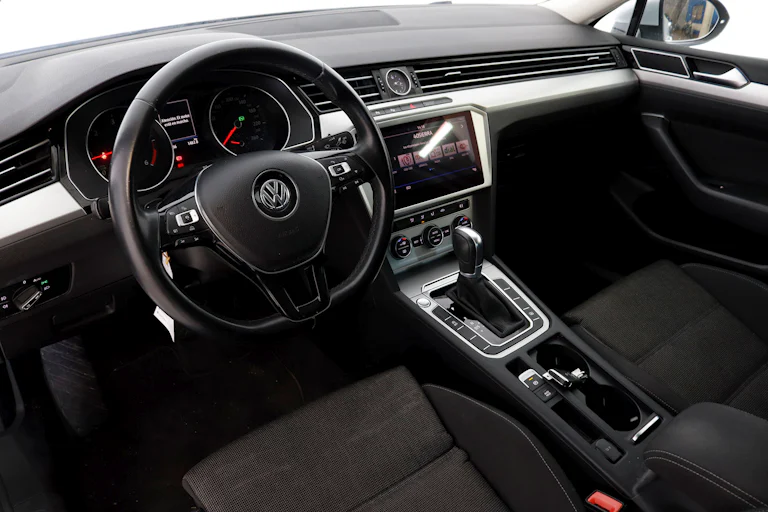 Volkswagen Passat 2.0 TDI Advance 150cv DSG 4P S/S # IVA DEDUCIBLE, NAVY, FAROS LED foto 22