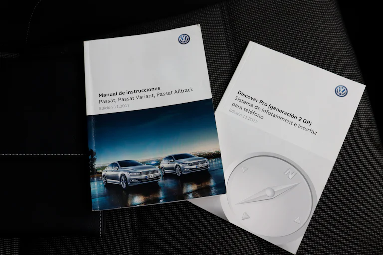 Volkswagen Passat 2.0 TDI Advance 150cv DSG 4P S/S # IVA DEDUCIBLE, NAVY, FAROS LED foto 30