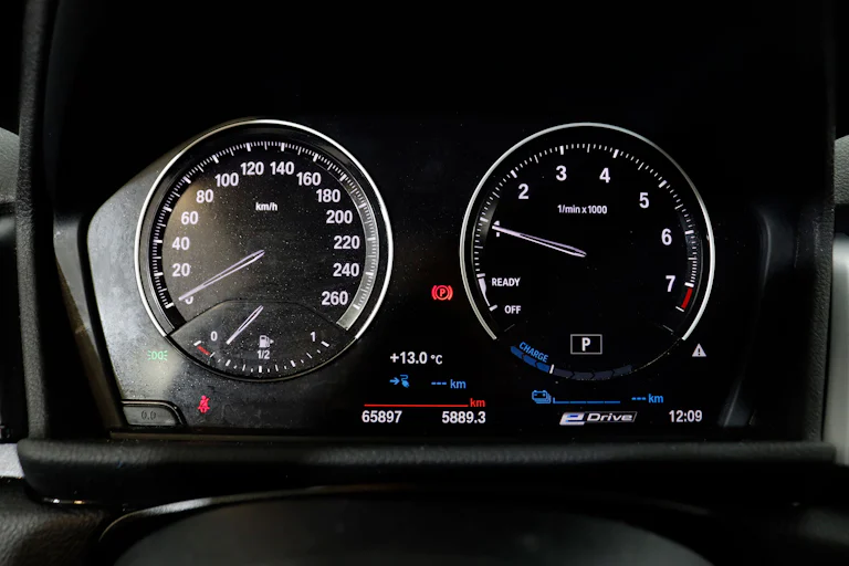BMW 225 Iperformance Hibrido Enchufable Auto 224cv 5P # IVA DEDUCIBLE, NAVY, FAROS LED foto 15