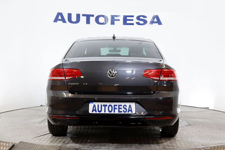 Volkswagen Passat 2.0 TDI Advance 150cv 4P S/S # IVA DEDUCIBLE, NAVY, FAROS LED foto 7