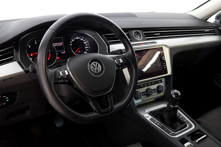 Volkswagen Passat 2.0 TDI Advance 150cv 4P S/S # IVA DEDUCIBLE, NAVY, FAROS LED foto 13