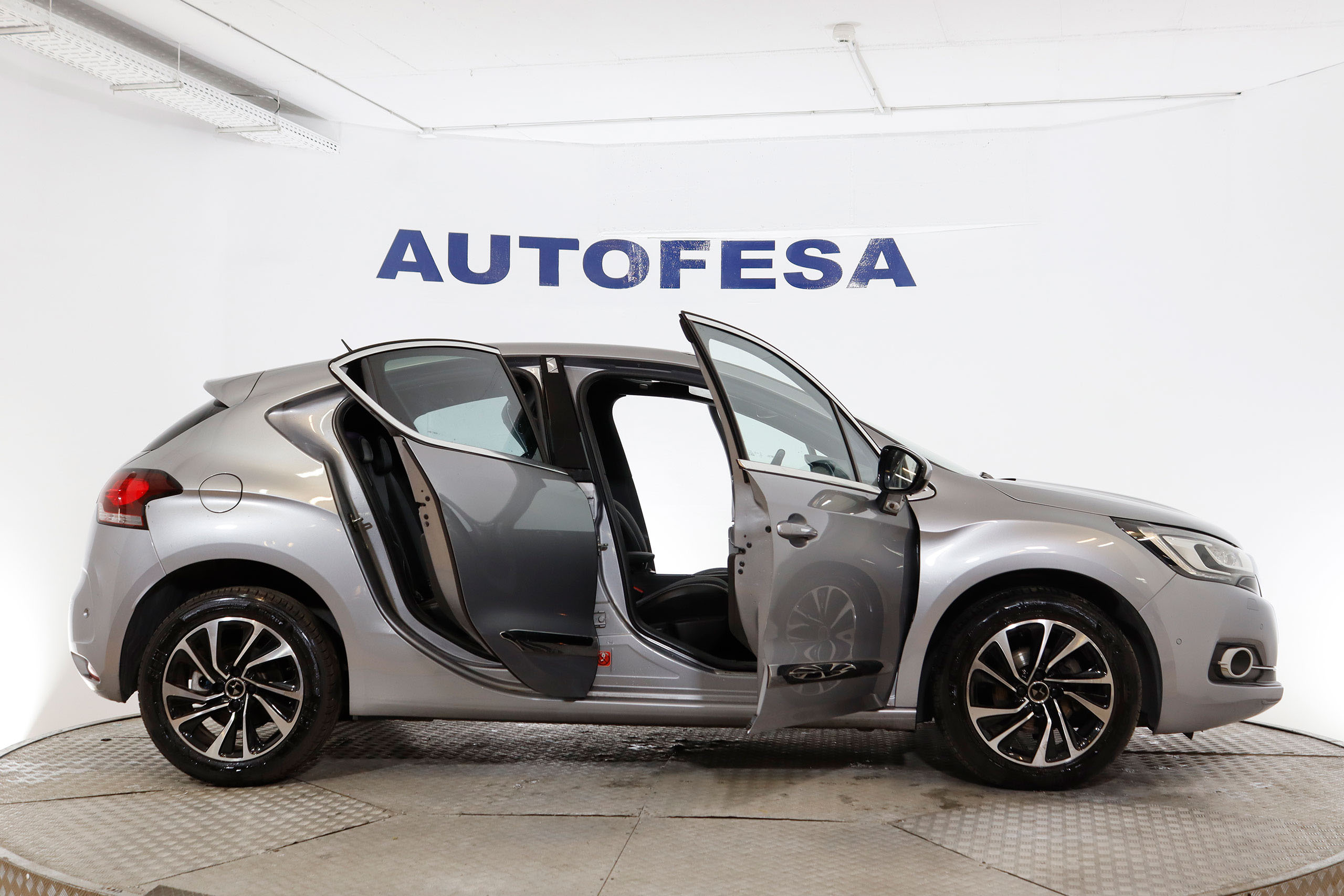 DS DS 4 1.2 PureTech Chic 130cv 5P S/S # NAVY, BIXENON foto 10