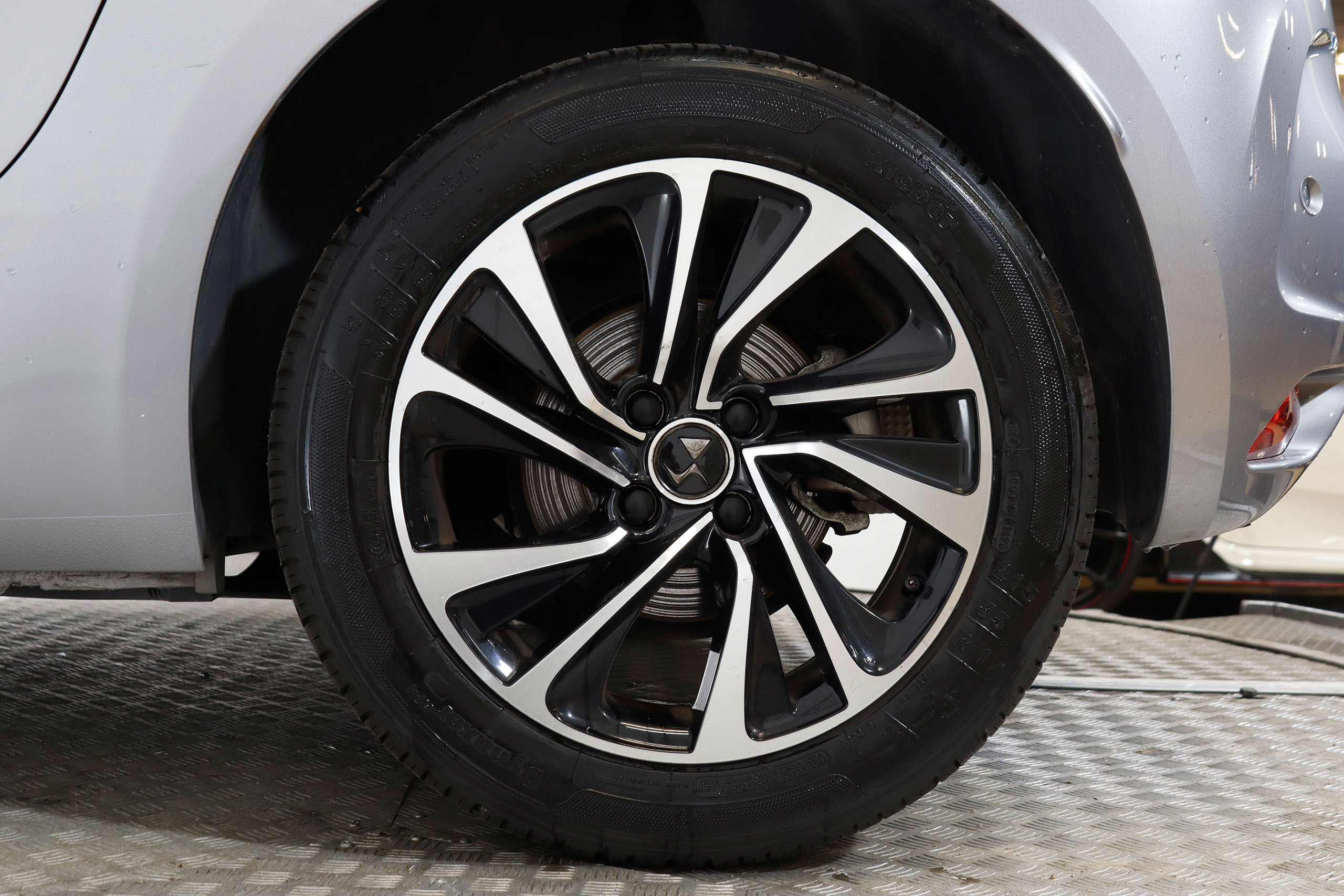 DS DS 4 1.2 PureTech Chic 130cv 5P S/S # NAVY, BIXENON foto 25