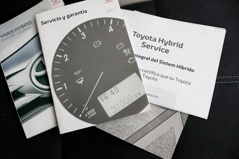 Toyota Yaris 1.5 100 HYBRID GR-Sport 100cv Auto 5P # IVA DEDUCIBLE foto 31