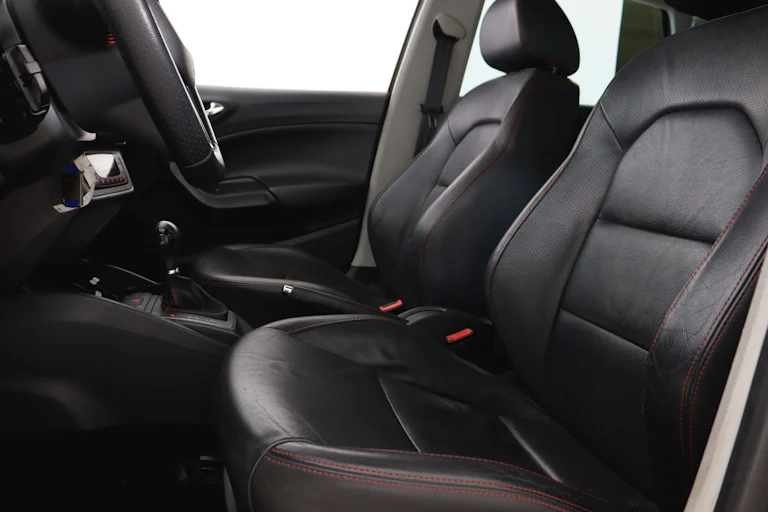 Seat Ibiza ST 1.4 FR 150cv DSG 5P # NAVY, CUERO, BIXENON foto 20