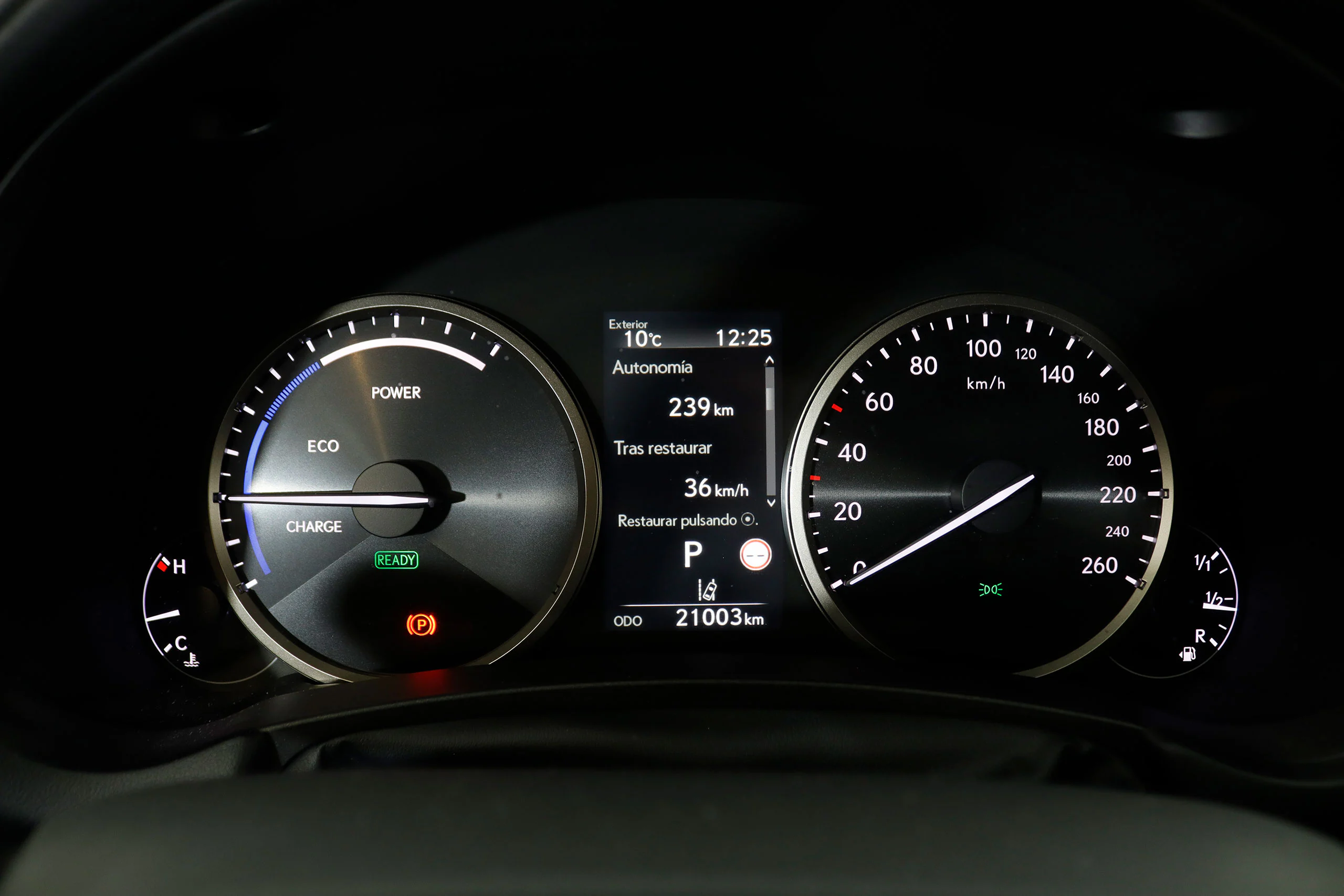 Lexus Nx 300h 2.5 Hybrid Business 2WD 197cv Auto 5P # FAROS LED - Foto 17