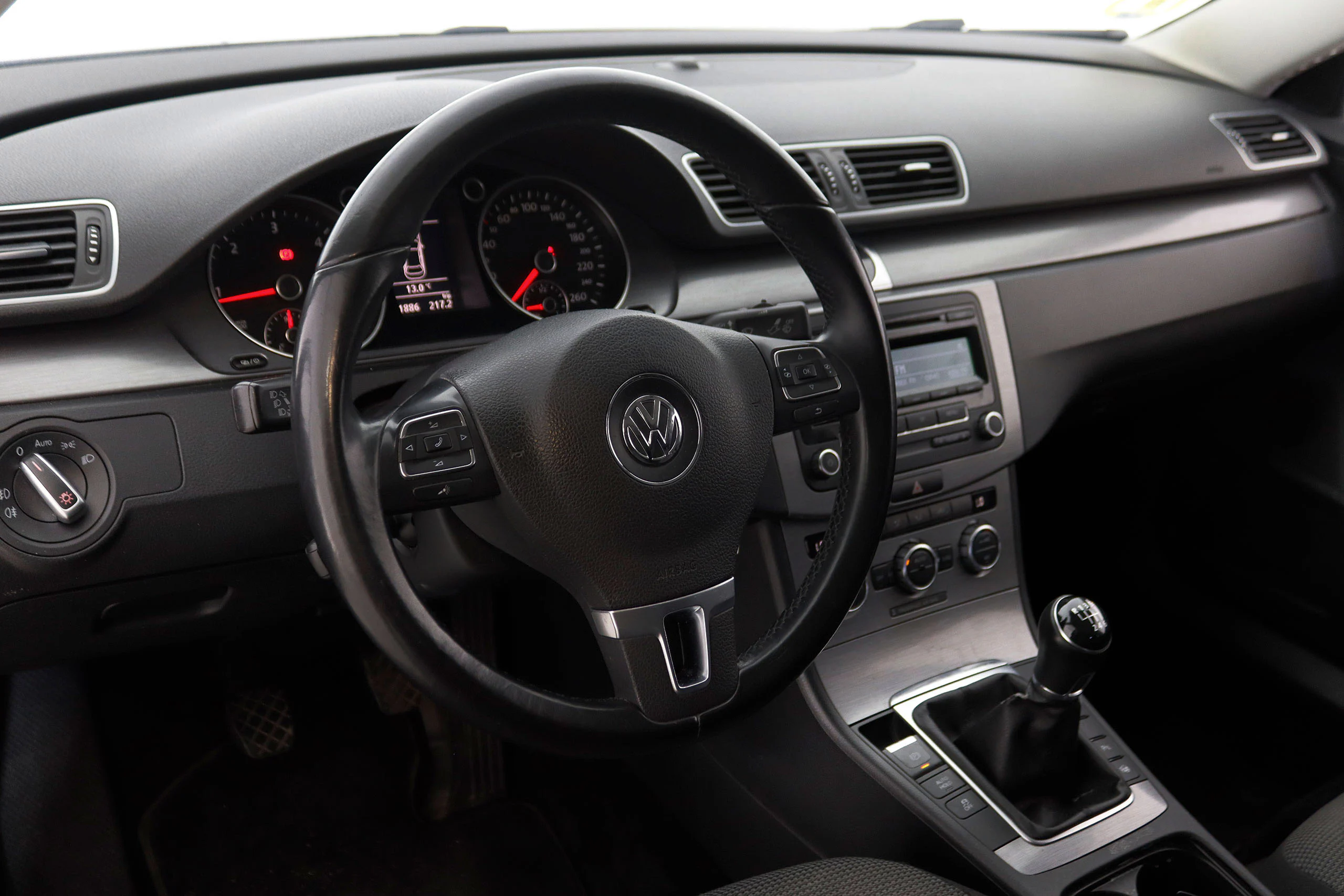 Volkswagen Passat 2.0 TDI Advance 140cv 4P S/S # BIXENON, PARKTRONIC - Foto 14