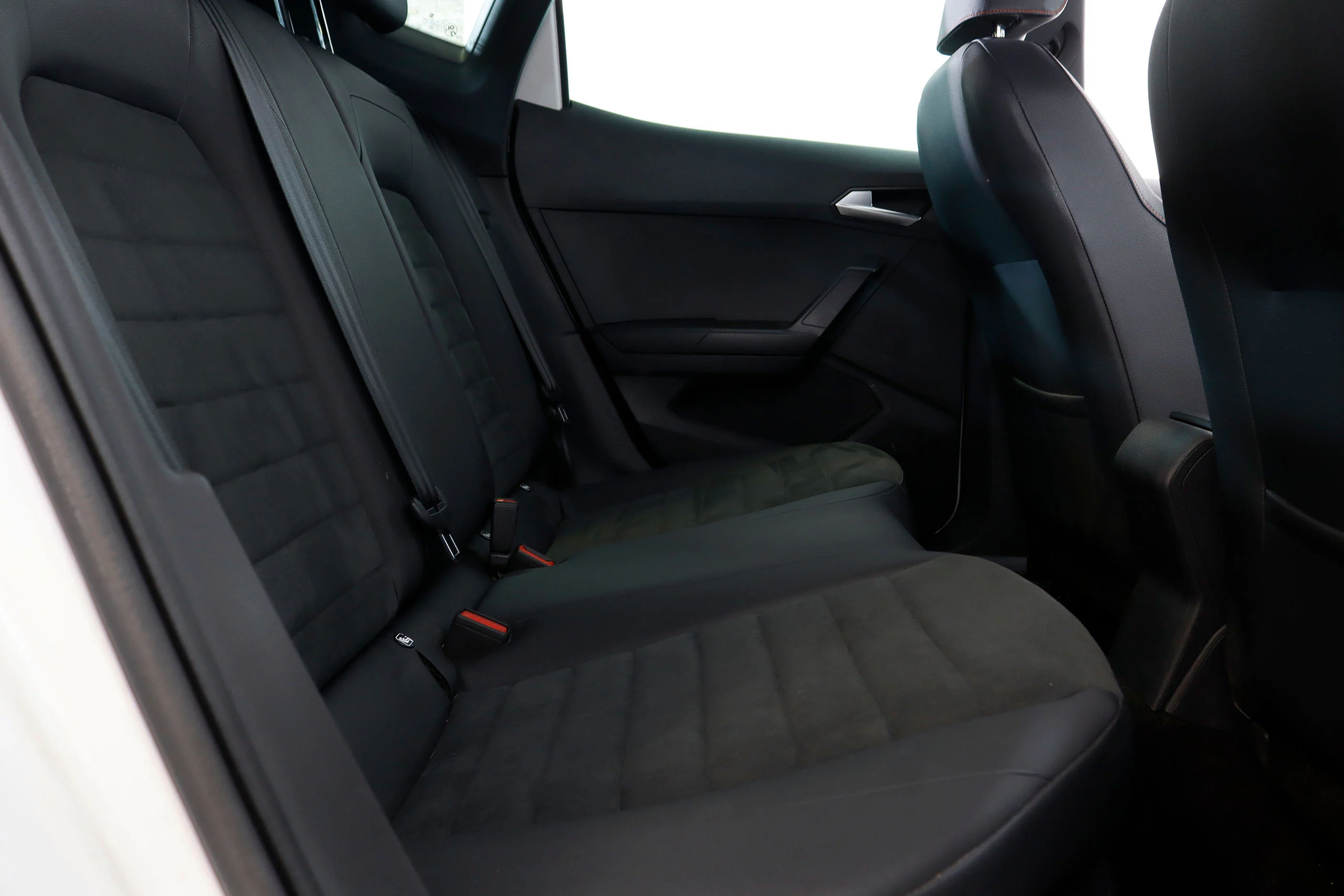 Seat Arona 1.0 TGI FR GNC 90cv 5P S/S # IVA DEDUCIBLE, NAVY, FAROS LED, PARKTRONIC - Foto 24