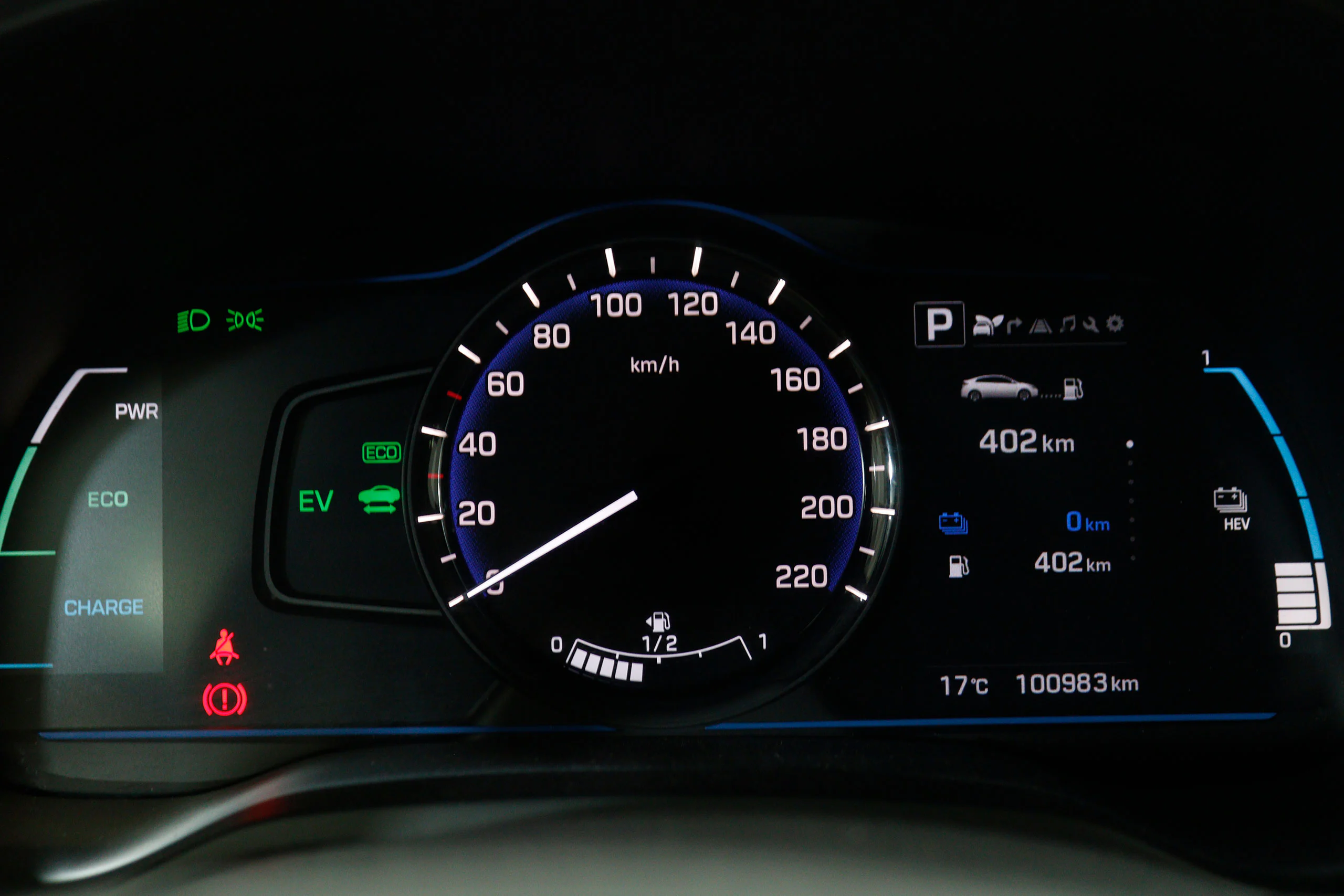 Hyundai Ioniq 1.6 PHEV DCT Tecno 141cv Auto 5P # NAVY, PARKTRONIC - Foto 17