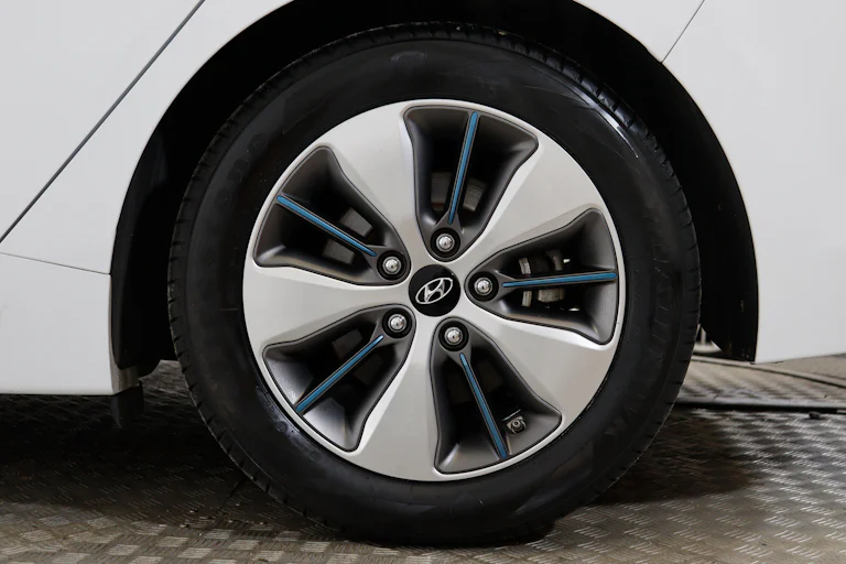 Hyundai Ioniq 1.6 PHEV DCT Tecno 141cv Auto 5P # NAVY, PARKTRONIC foto 26