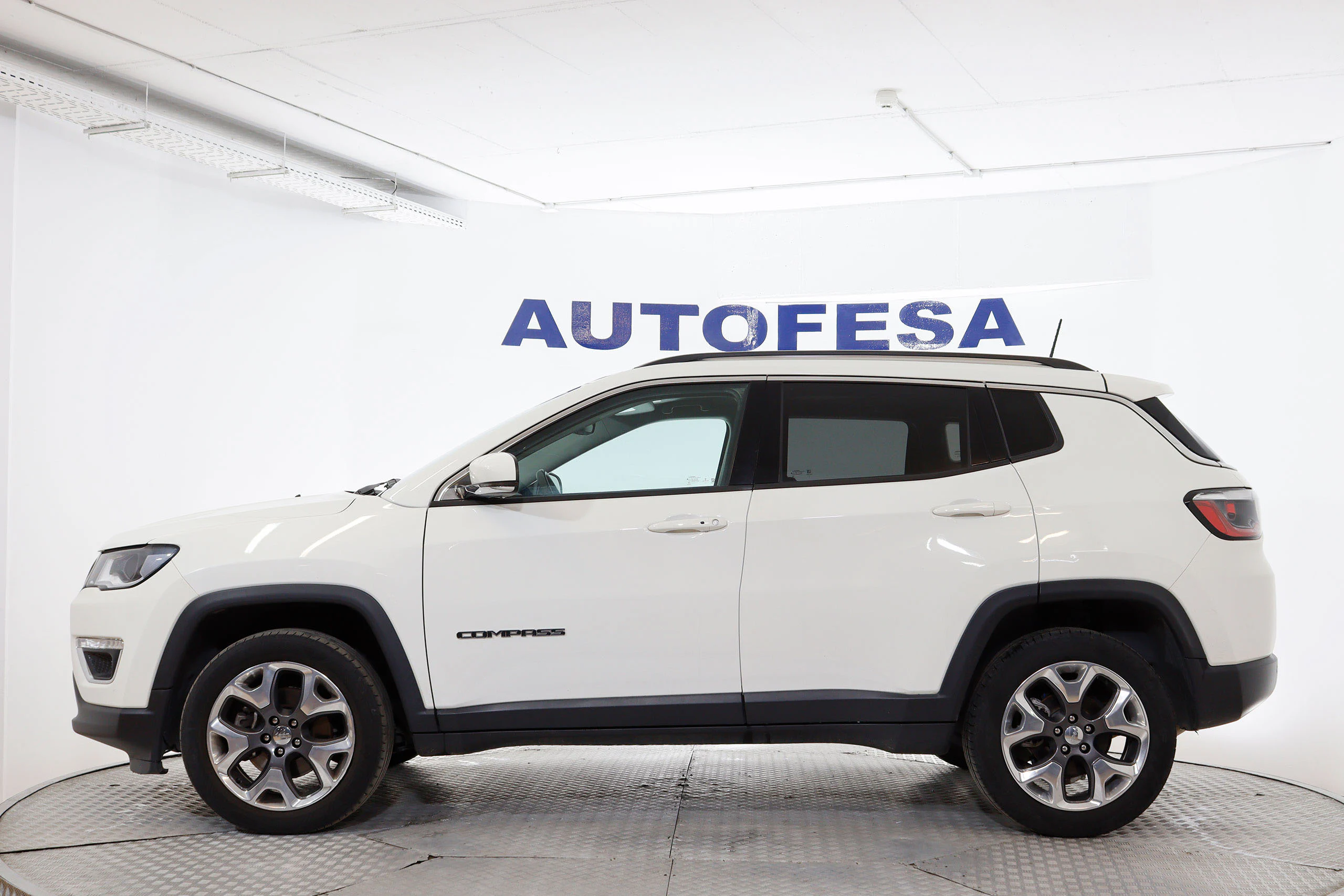 Jeep Compass 2.0 Limited 4X4 170cv Auto 5P S/S # IVA DEDUCIBLE, NAVY, FAROS LED, PARKTRONIC - Foto 5