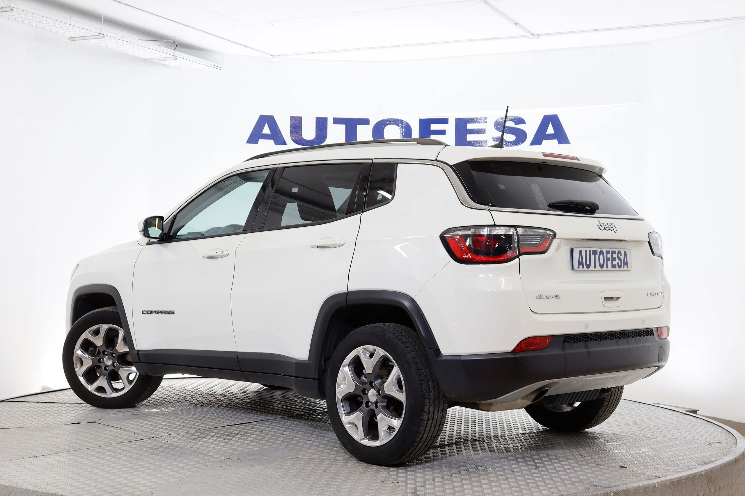 Jeep Compass 2.0 Limited 4X4 170cv Auto 5P S/S # IVA DEDUCIBLE, NAVY, FAROS LED, PARKTRONIC - Foto 9