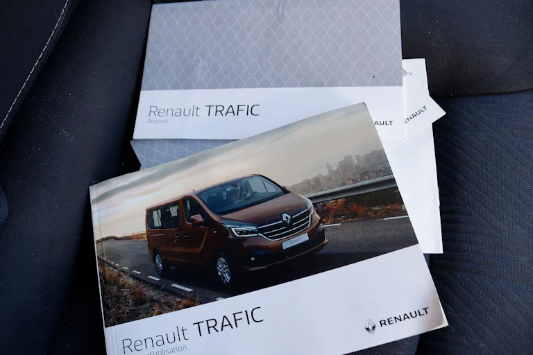 Renault Trafic 1.6 L1H1 Grand Confort 95cv 4P S/S # IVA DEDUCIBLE, FAROS LED, PARKTRONIC //SOLO PROFESIONALES// foto 23
