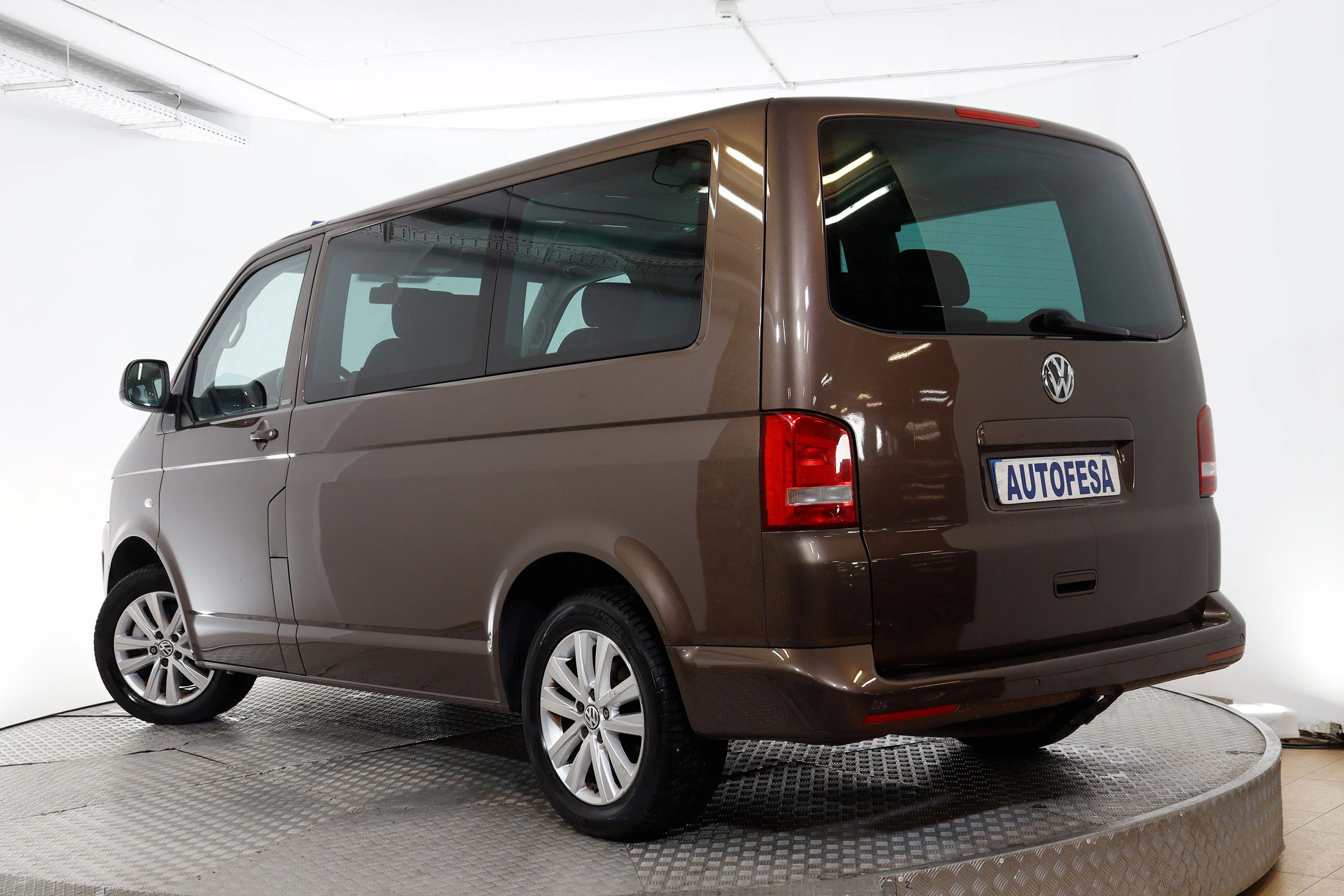 Volkswagen Multivan 2.0 BI-TDI 180CV DSG7 4P 7 Plazas # PARKTRONIC - Foto 9