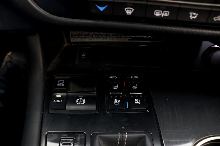 Lexus Rx 450h 3.5 Executive Tecno AWD 262cv Auto 5P # IVA DEDUCIBLE, NAVY, CUERO, TECHO ELECTRICO, FAROS LED foto 21