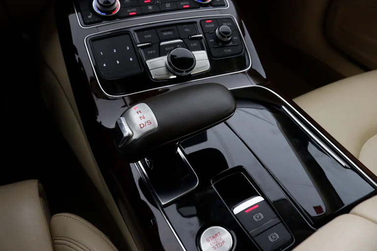 Audi A8 3.0 TDI Quattro 250cv Auto 4P S/S # NAVY, CUERO, BIXENON, PARKTRONIC foto 22