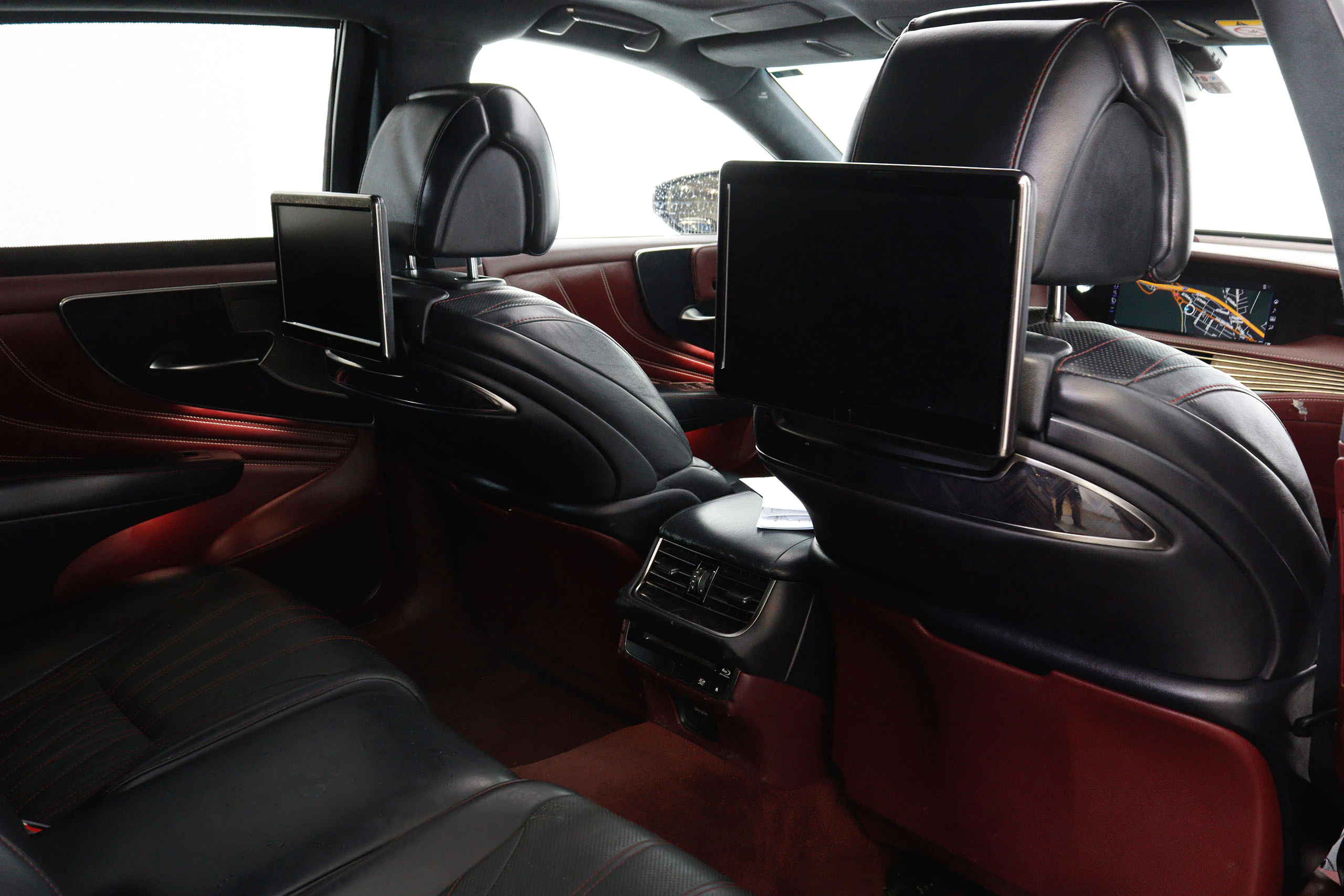 Lexus LS 500H 3.5 Luxury Art Wood 359cv Auto 5P # IVA DEDUCIBLE, NAVY, TECHO ELECTRICO, FAROS LED, CAMARA 360 - Foto 28