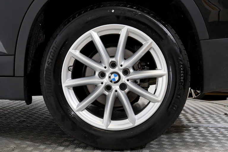 BMW X1 2.0 S-Drive18D 150cv Auto 5P S/S # NAVY, FAROS LED, PARKTRONIC foto 24