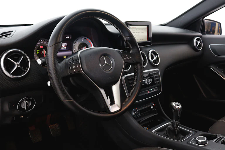 Mercedes-benz A 180 CDI Urban 109cv 5P # NAVY, TECHO ELECTRICO, BIXENON foto 15