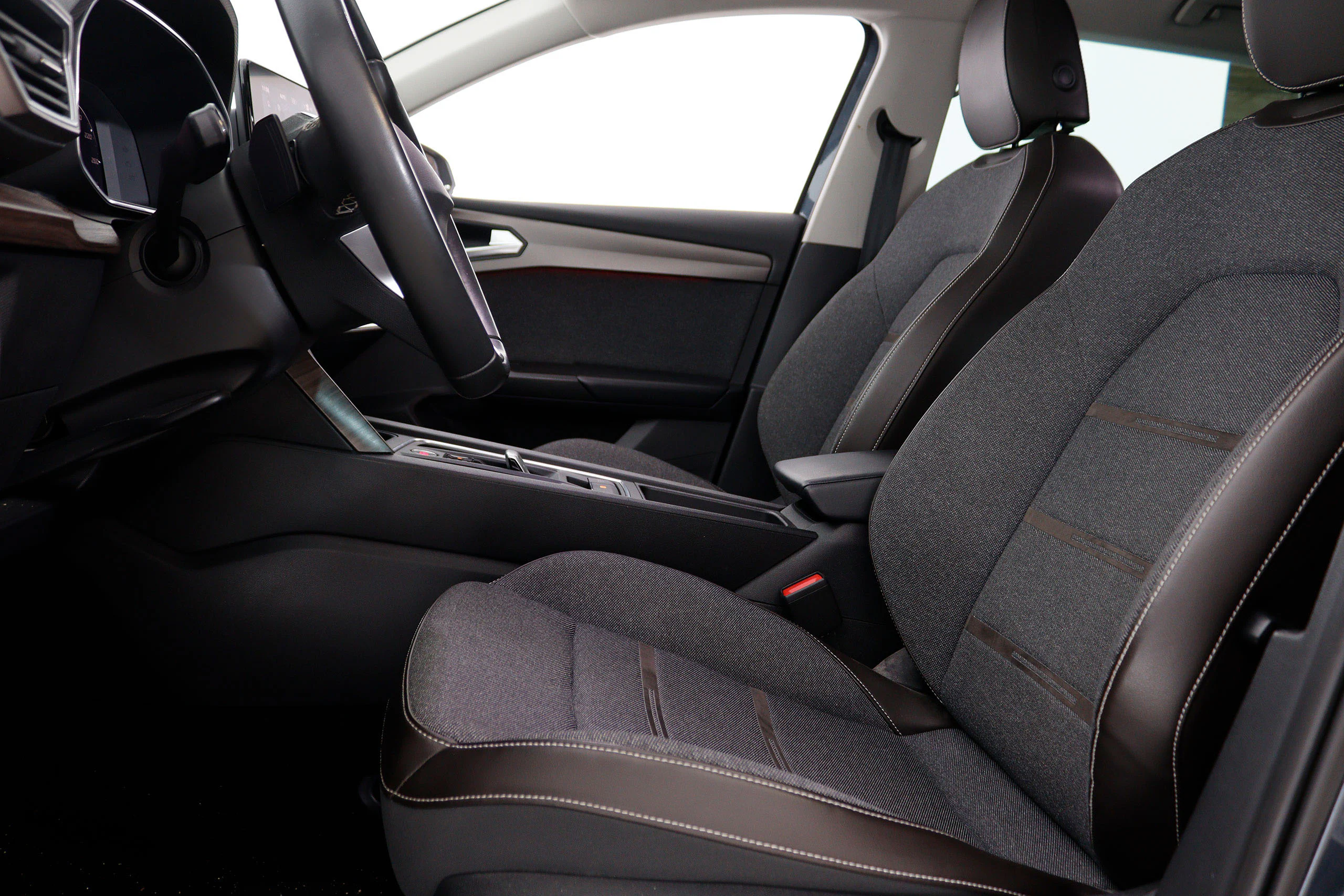 Seat Leon ST 2.0 TDI Xcellence 150cv DSG 5P S/S # IVA DEDUCIBLE, NAVY, FAROS LED, PARKTRONIC - Foto 24