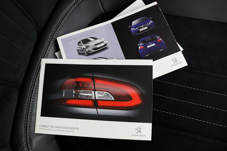 Peugeot 308 1.2 PureTech Allure 110cv 5P S/S # NAVY, FAROS LED, PARKTRONIC foto 23