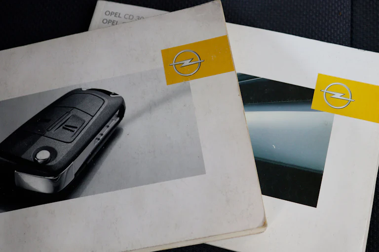 Opel Astra 1.7 CDTi GTC 100cv 3P foto 23