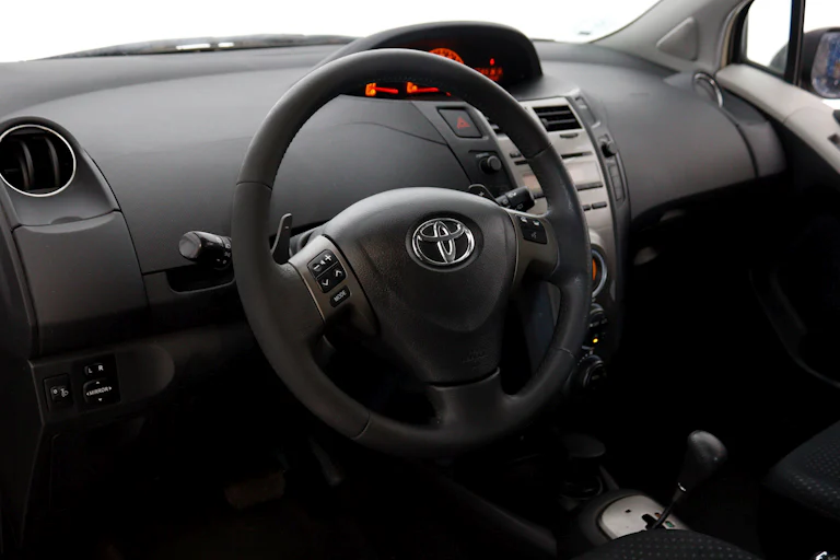 Toyota Yaris 1.3 VVT-i TS 100cv Auto 5P # IVA DEDUCIBLE foto 14