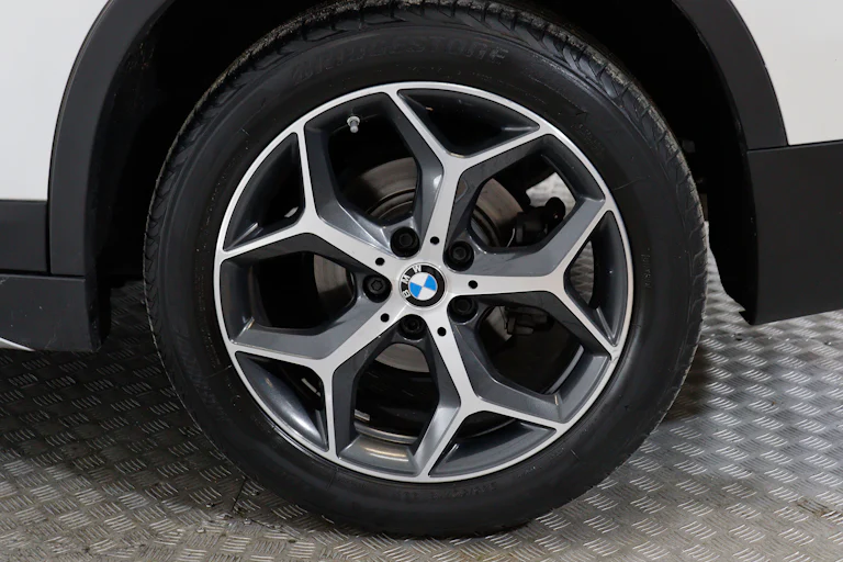 BMW X1 S-Drive18D X-Line 150cv Auto 5P S/S # NAVY, TECHO ELECTRICO PANORAMICO, FAROS LED, PARKTRONIC foto 27