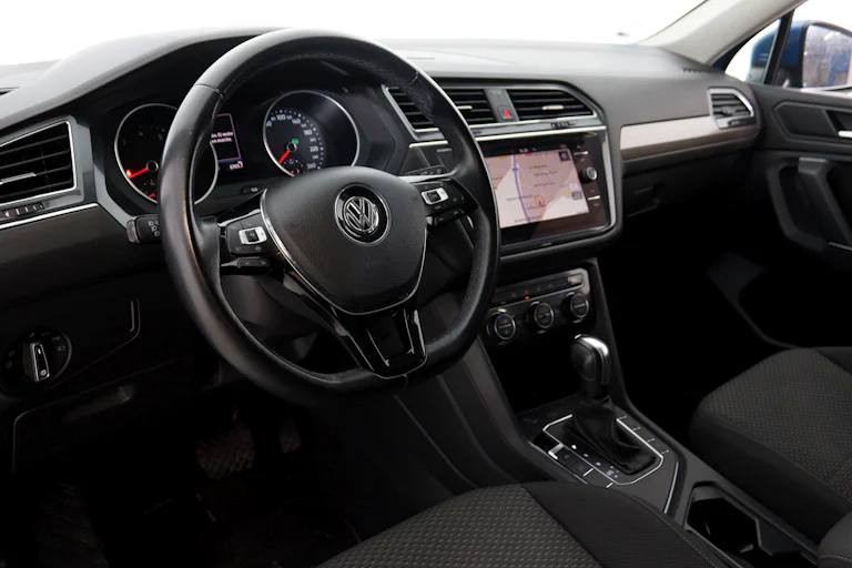 Volkswagen Tiguan ALLSPACE 1.5 TSI Advance 150cv DSG 5P S/S 7 Plazas # IVA DEDUCIBLE, NAVY, PARKTRONIC foto 14