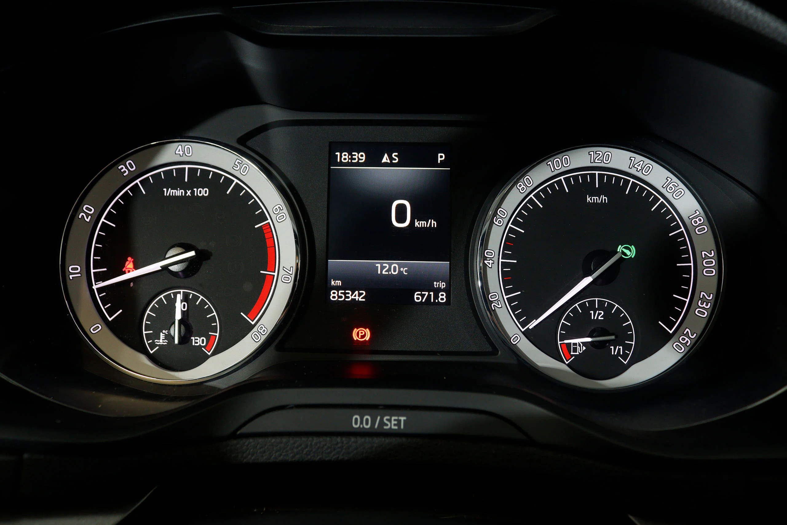 Skoda KAROQ 1.5 TSI Ambition 150cv Auto 5P S/S # IVA DEDUCIBLE, FAROS LED, PARKTRONIC - Foto 17