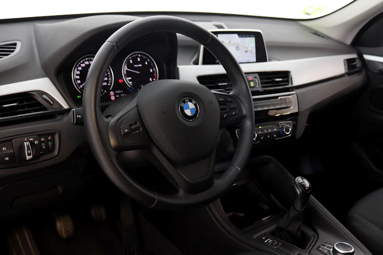 BMW X1 S-Drive 18D 150cv 5P S/S # NAVY, PARKTRONIC foto 14