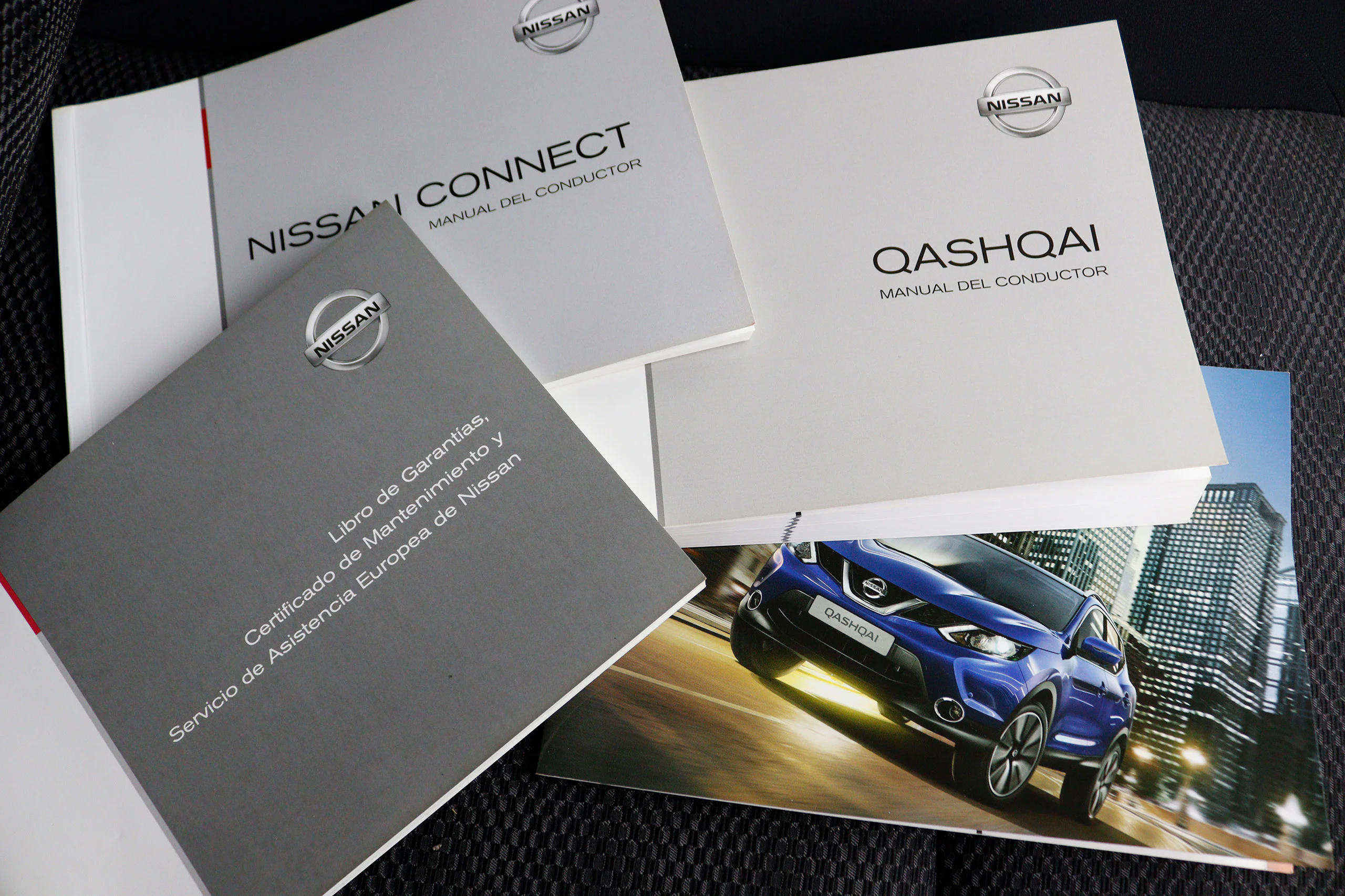 Nissan Qashqai 1.2 N-Connecta 115cv 5P S/S # NAVY, CAMARA 360, PARKTRONIC - Foto 24