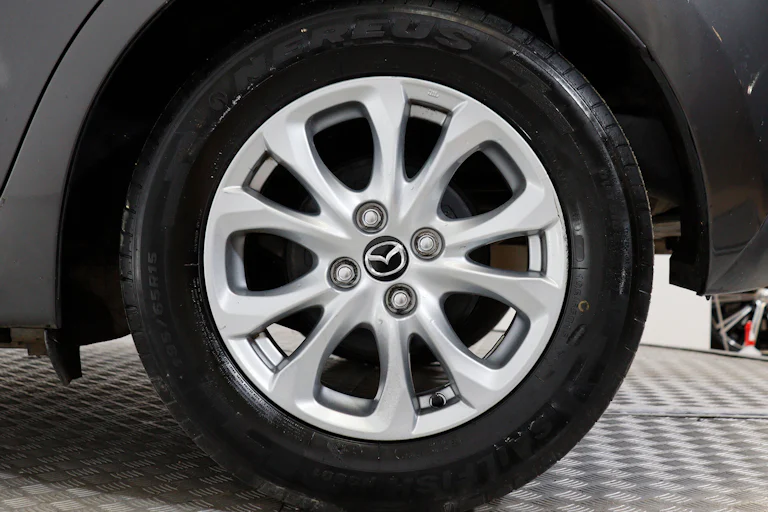 Mazda 2 1.4I Style 90cv 5P S/S # IVA DEDUCIBLE, NAVY, PARKTRONIC foto 25