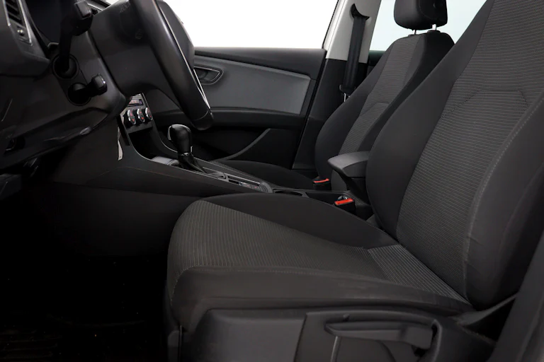 Seat Leon ST 1.6 TDI Style Edition 115cv DSG-7 S/S # IVA DEDUCIBLE, NAVY, PARKTRONIC foto 20