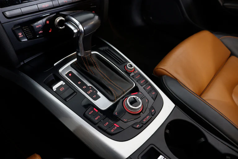 Audi A5 Cabrio 3.0 TDI V6 S-Line 204cv Auto 2P S/S # NAVY, CUERO, BIXENON foto 24