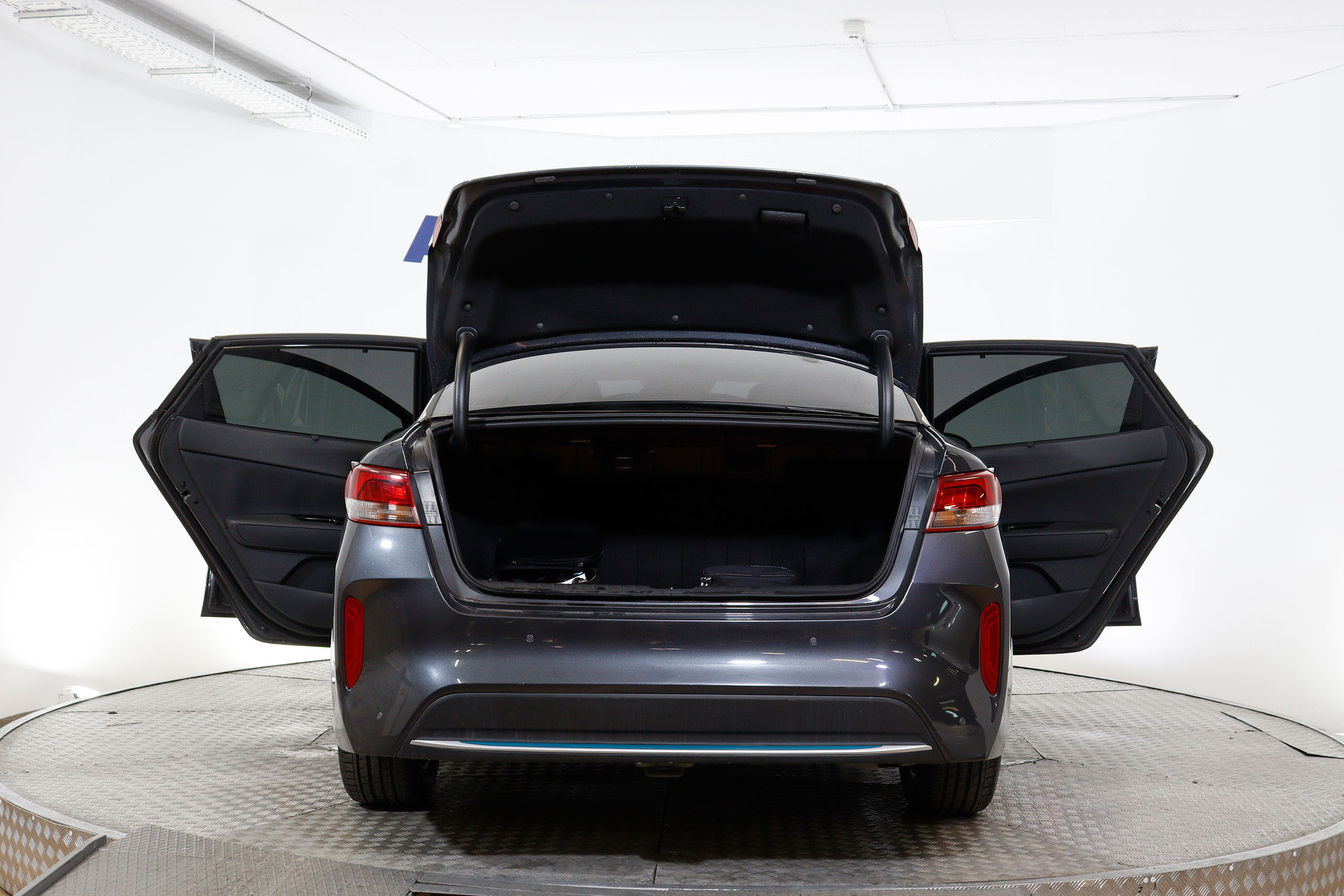 Kia Optima 2.0 GDI Hibrido Enchufable 205cv Auto 4P foto 13