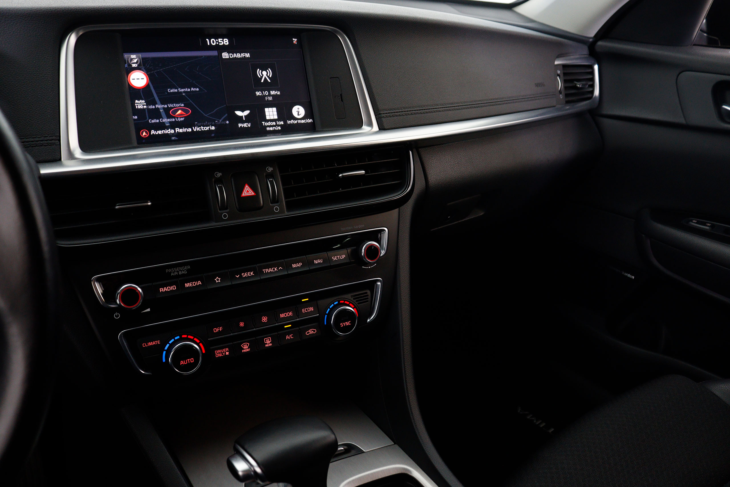 Kia Optima 2.0 GDI Hibrido Enchufable 205cv Auto 4P foto 20