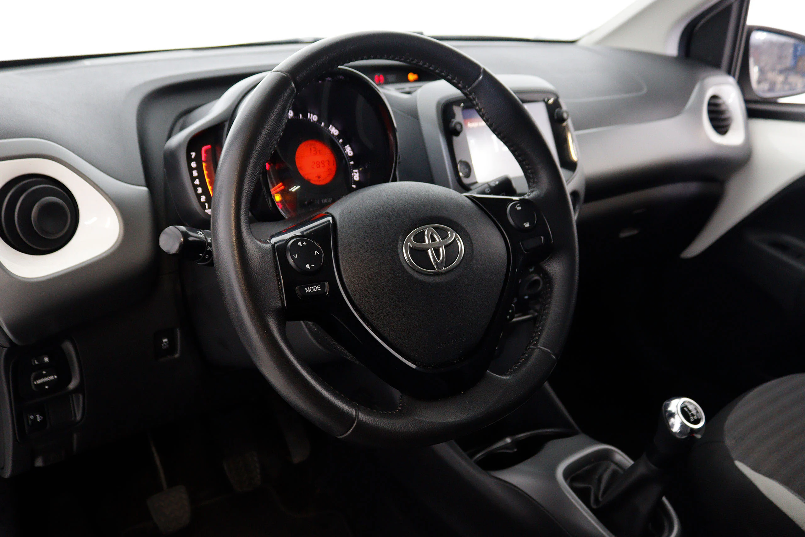 Toyota Aygo 1.0 VTI X-Play 72cv 5P - Foto 14