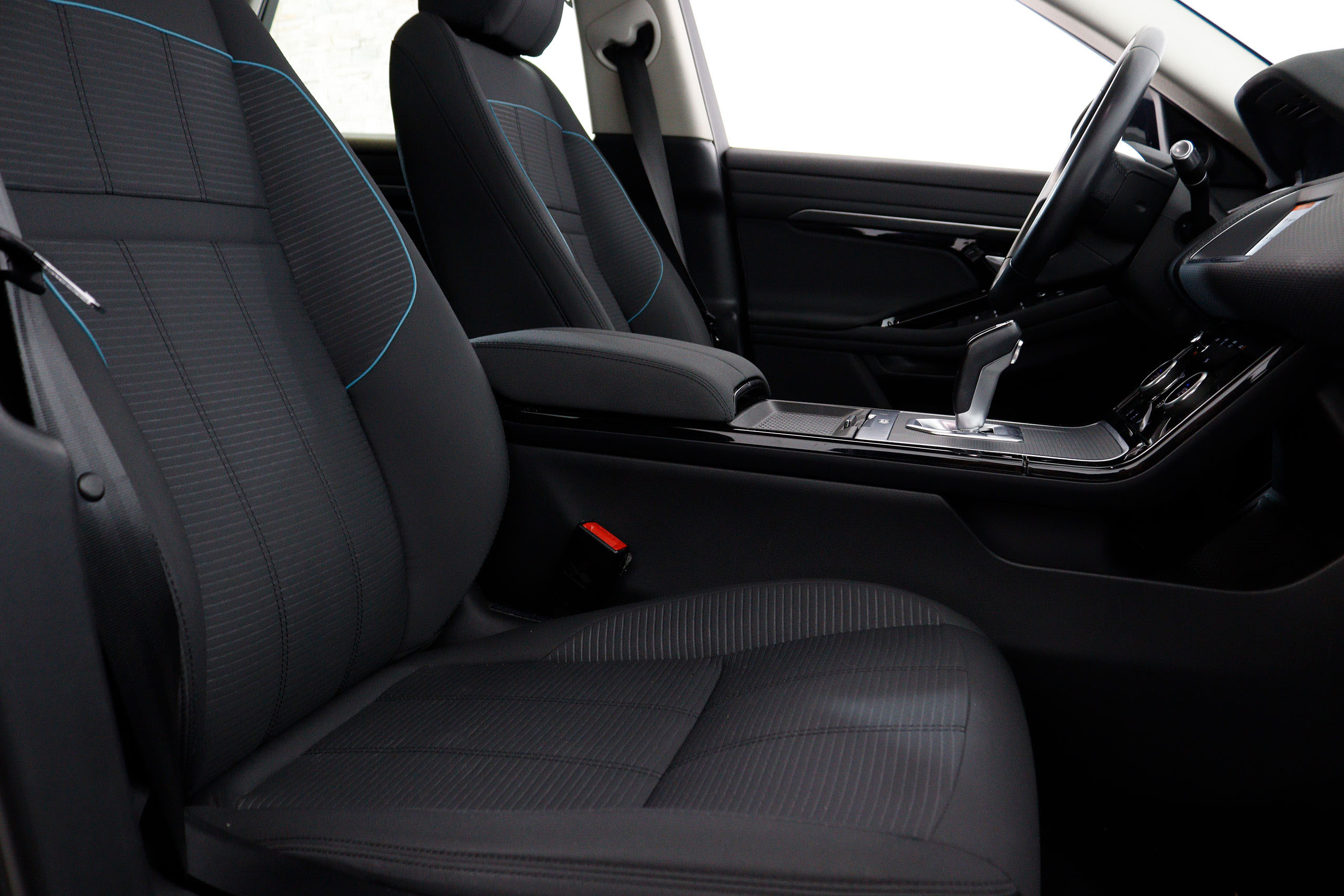 Land Rover Range Rover Evoque 2.0 P200 MHEV Micro Hibrido 4X4 200cv Auto 5P S/S # IVA DEDUCIBLE, FAROS LED, PARKTRONIC foto 22