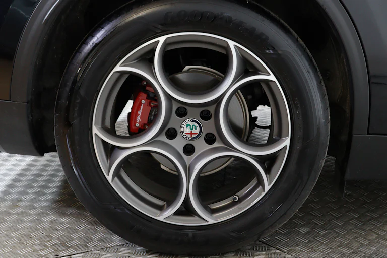Alfa Romeo Stelvio 2.2D Sprint Q4 Auto 190cv 5P # NAVY,BIXENON,CAMARA TRASERA foto 27