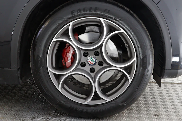 Alfa Romeo Stelvio 2.2D Sprint Q4 Auto 190cv 5P # NAVY,BIXENON,CAMARA TRASERA foto 28